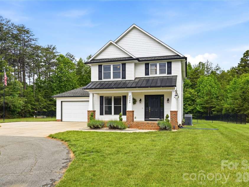 4945 Grassy Creek Road, Denver, NC 28037.  MLS# CAR4380541, YatesRealty ID 21933. 4945 Grassy Creek Rd.