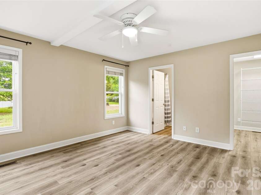 4945 Grassy Creek Road, Denver, NC 28037.  MLS# CAR4380541, YatesRealty ID 21933. Primary Bedroom