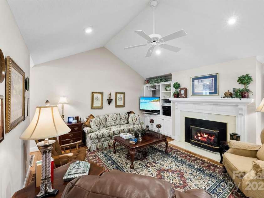 600 Queens Road, Cherryville, NC 28021.  MLS# CAR4272279, YatesRealty ID 21933. 