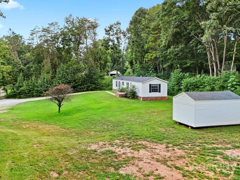 1884 Kensway Drive, Hudson, NC 28638.  MLS# CAR4287271, YatesRealty ID 21934. 