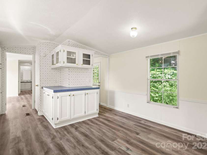 1884 Kensway Drive, Hudson, NC 28638.  MLS# CAR4287271, YatesRealty ID 21934. Kitchen