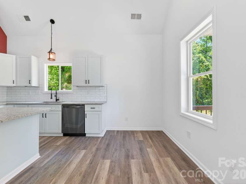 510 North Mulberry Street, Cherryville, NC 28021.  MLS# CAR4374102, YatesRealty ID 21934. 