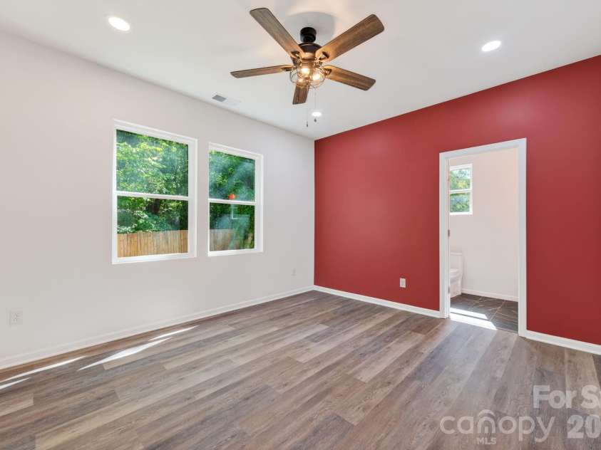 510 North Mulberry Street, Cherryville, NC 28021.  MLS# CAR4374102, YatesRealty ID 21934. 