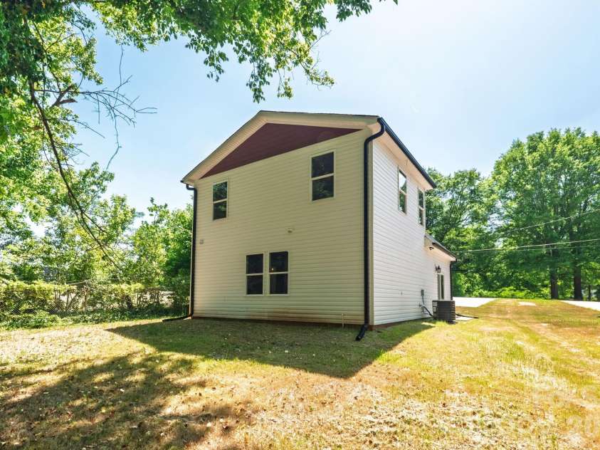 510 North Mulberry Street, Cherryville, NC 28021.  MLS# CAR4374102, YatesRealty ID 21934. 