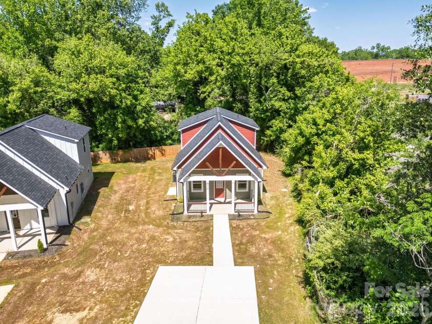 510 North Mulberry Street, Cherryville, NC 28021.  MLS# CAR4374102, YatesRealty ID 21934. 