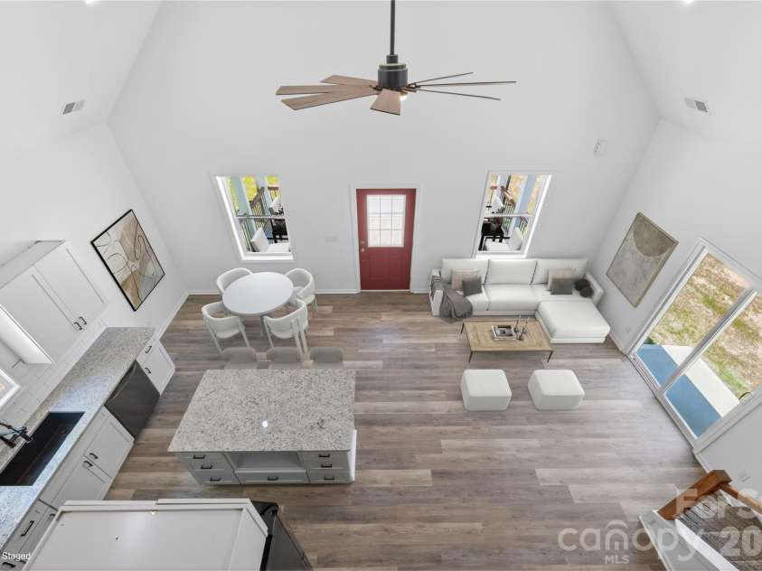 510 North Mulberry Street, Cherryville, NC 28021.  MLS# CAR4374102, YatesRealty ID 21934. 