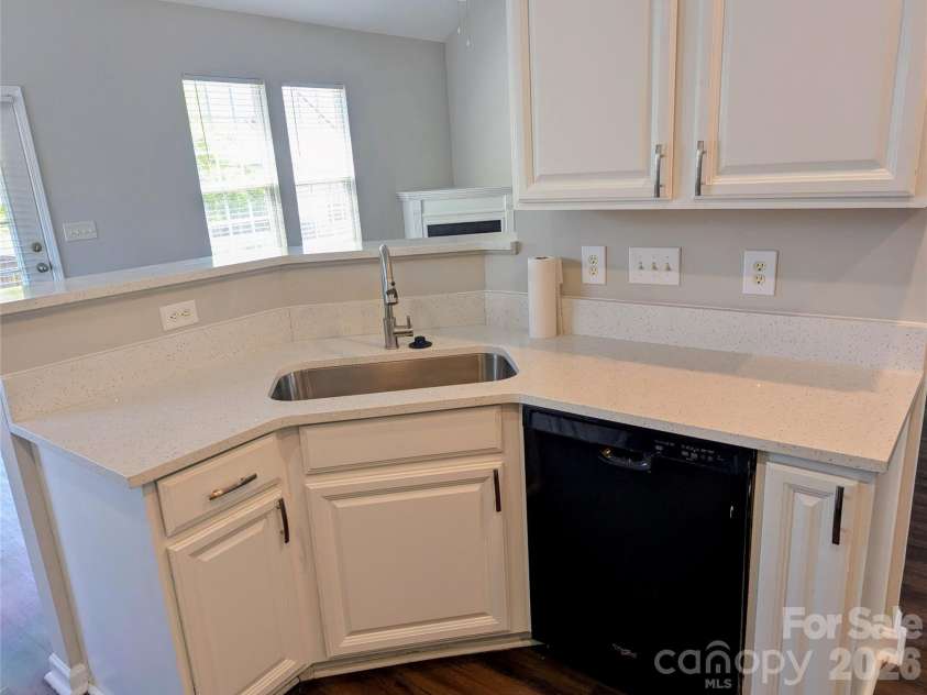 10932 Stone Trail Road, Charlotte, NC 28213.  MLS# CAR4371875, YatesRealty ID 21935. Quartz 2 step ctops stainless sink dishwasher and 2