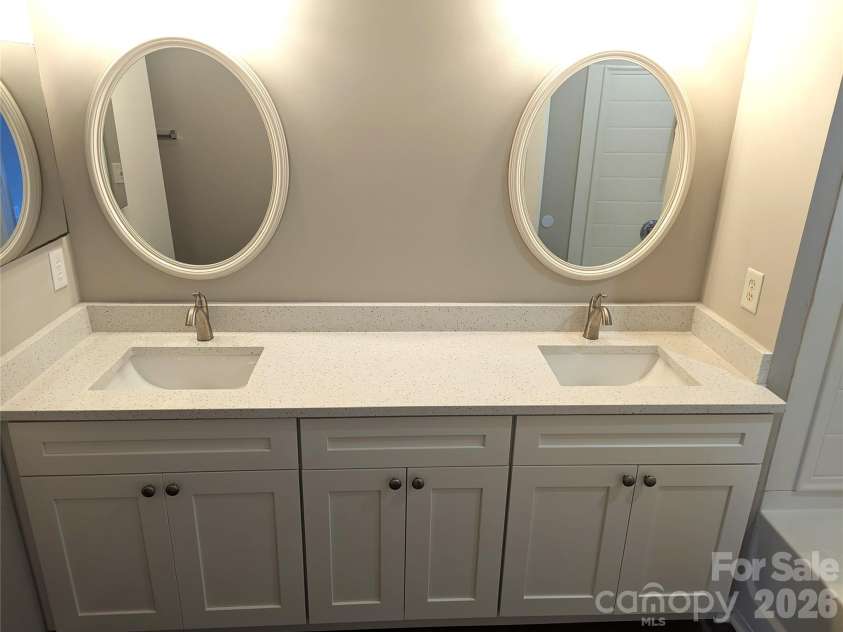 10932 STONE TRAIL Road, Charlotte, NC 28213.  MLS# CAR4410560, YatesRealty ID 21935. Dual Vanity