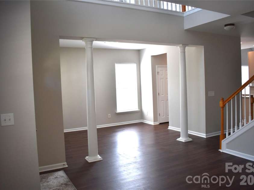 10932 STONE TRAIL Road, Charlotte, NC 28213.  MLS# CAR4410560, YatesRealty ID 21935. Formal Dining