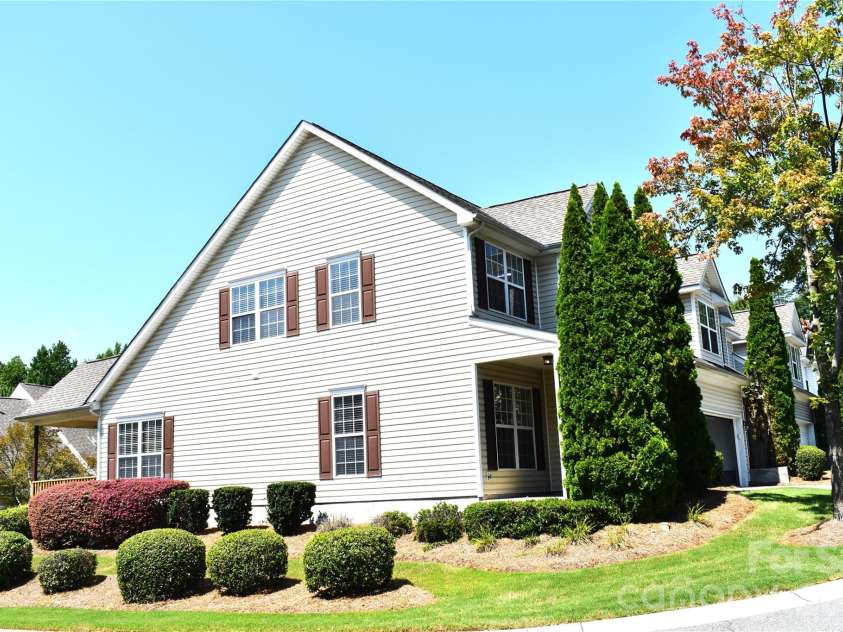 10932 STONE TRAIL Road, Charlotte, NC 28213.  MLS# CAR4410560, YatesRealty ID 21935. Side