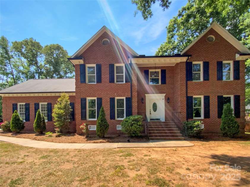 1507 Chadmore Lane, Concord, NC 28027.  MLS# CAR4254948, YatesRealty ID 21936. 