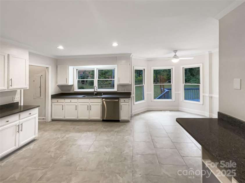 1507 Chadmore Lane, Concord, NC 28027.  MLS# CAR4254948, YatesRealty ID 21936. 