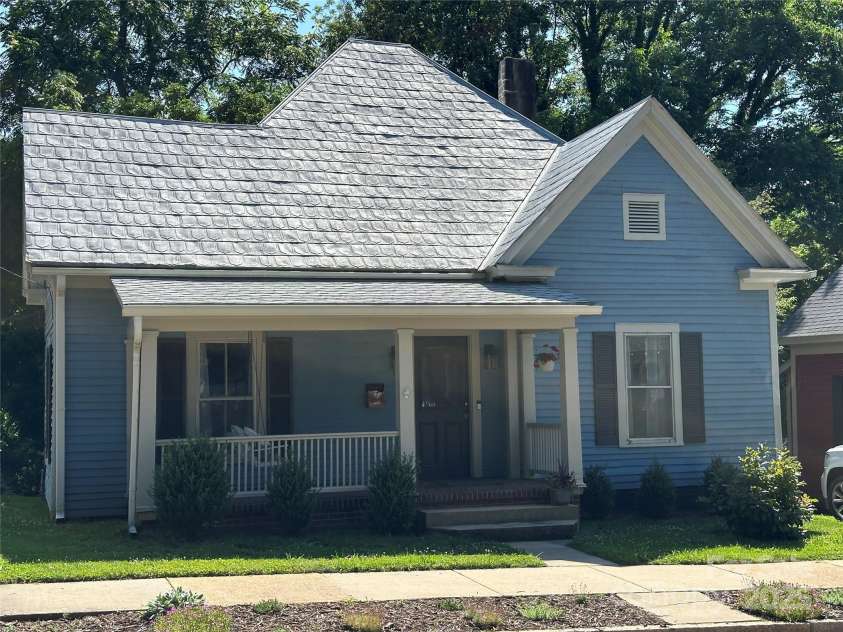 115 Steele Street, Salisbury, NC 28144.  MLS# CAR4277536, YatesRealty ID 21937. 