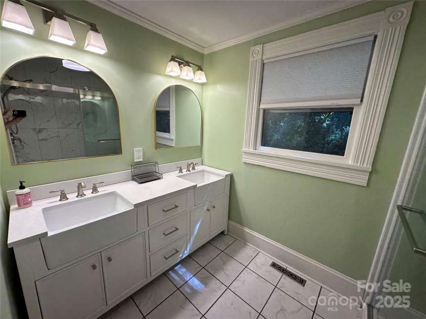 115 Steele Street, Salisbury, NC 28144.  MLS# CAR4277536, YatesRealty ID 21937. 
