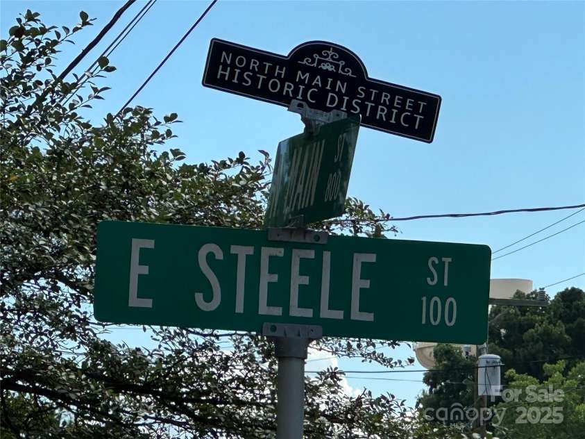115 Steele Street, Salisbury, NC 28144.  MLS# CAR4277536, YatesRealty ID 21937. 