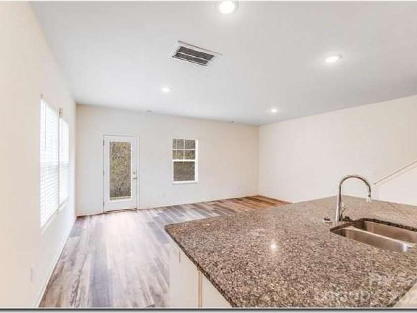 615 11th Street, Hickory, NC 28602.  MLS# CAR4329724, YatesRealty ID 21938. 