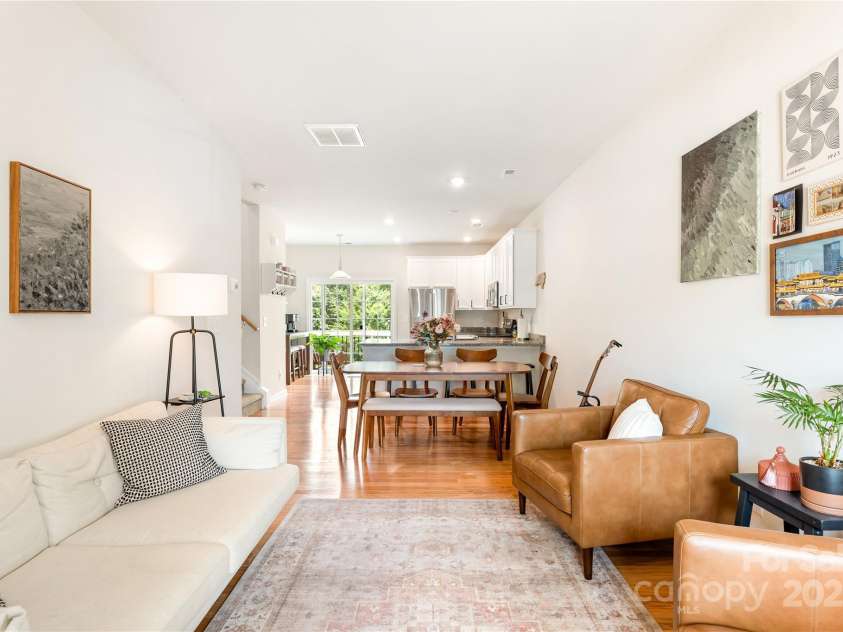 6507 Revolutionary Trail, Charlotte, NC 28217.  MLS# CAR4274185, YatesRealty ID 21938. 
