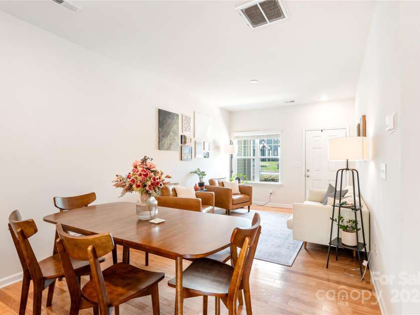 6507 Revolutionary Trail, Charlotte, NC 28217.  MLS# CAR4274185, YatesRealty ID 21938. 
