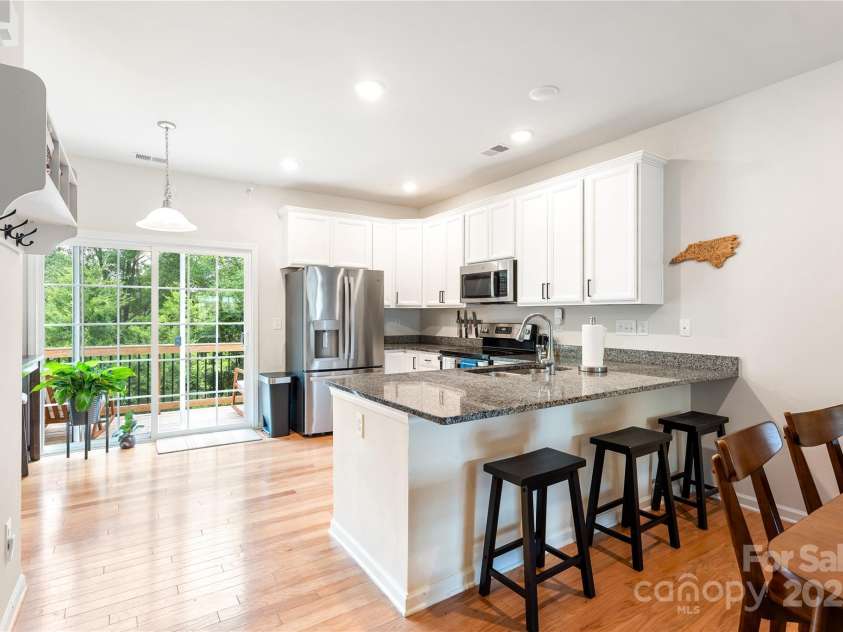 6507 Revolutionary Trail, Charlotte, NC 28217.  MLS# CAR4274185, YatesRealty ID 21938. 