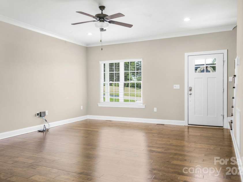 127 Elberon Court, Mocksville, NC 27028.  MLS# CAR4268593, YatesRealty ID 21939. 