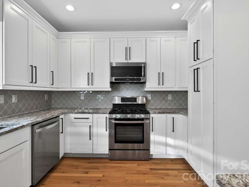 129 Doby Creek Court, Fort Mill, SC 29715.  MLS# CAR4380954, YatesRealty ID 21939. 