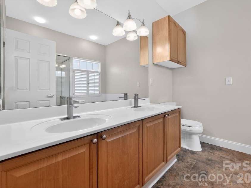 129 Doby Creek Court, Fort Mill, SC 29715.  MLS# CAR4380954, YatesRealty ID 21939. 