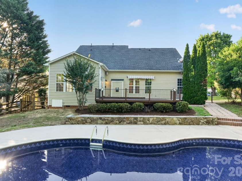 129 Doby Creek Court, Fort Mill, SC 29715.  MLS# CAR4380954, YatesRealty ID 21939. 