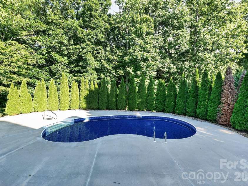 129 Doby Creek Court, Fort Mill, SC 29715.  MLS# CAR4380954, YatesRealty ID 21939. 