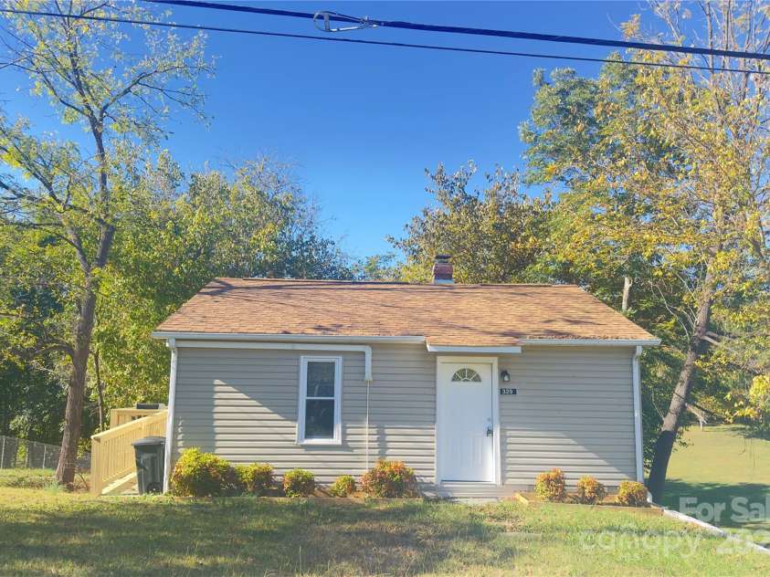 329 Morehead Road, Marion, NC 28752.  MLS# CAR4291357, YatesRealty ID 2194. 