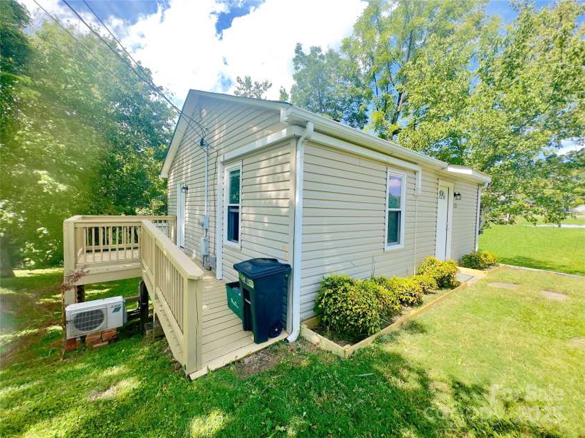 329 Morehead Road, Marion, NC 28752.  MLS# CAR4291357, YatesRealty ID 2194. 