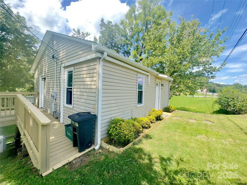 329 Morehead Road, Marion, NC 28752.  MLS# CAR4291357, YatesRealty ID 2194. 