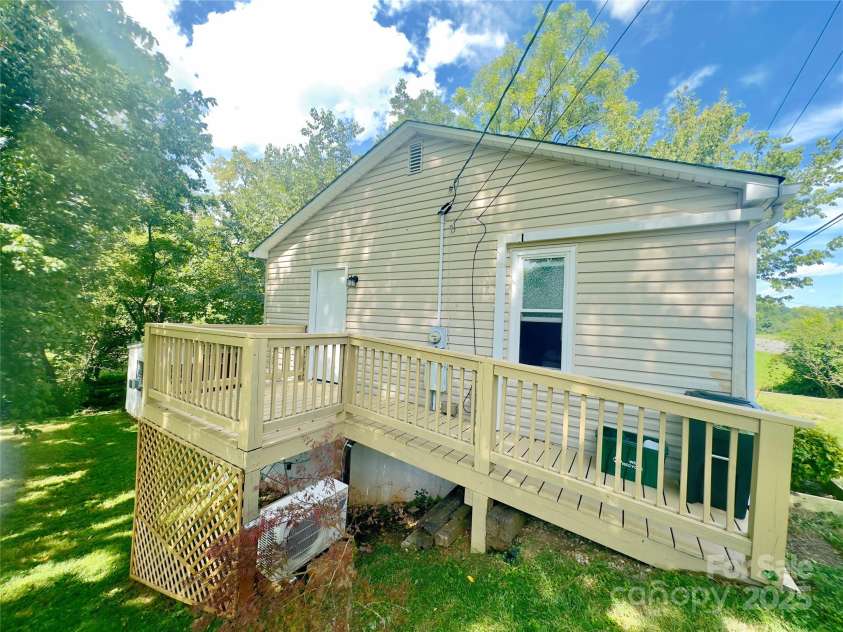 329 Morehead Road, Marion, NC 28752.  MLS# CAR4291357, YatesRealty ID 2194. 