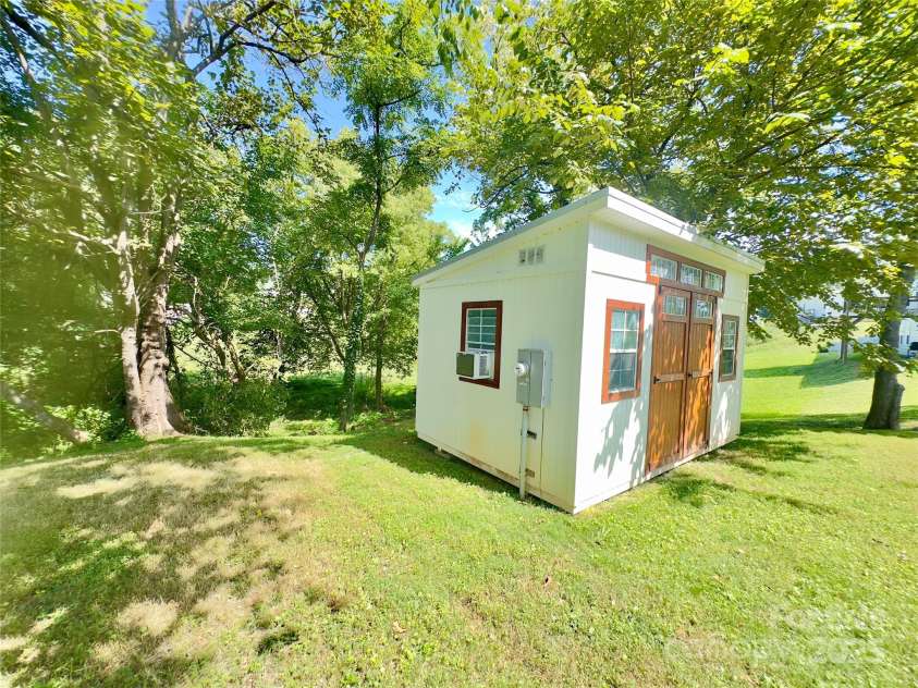 329 Morehead Road, Marion, NC 28752.  MLS# CAR4291357, YatesRealty ID 2194. 