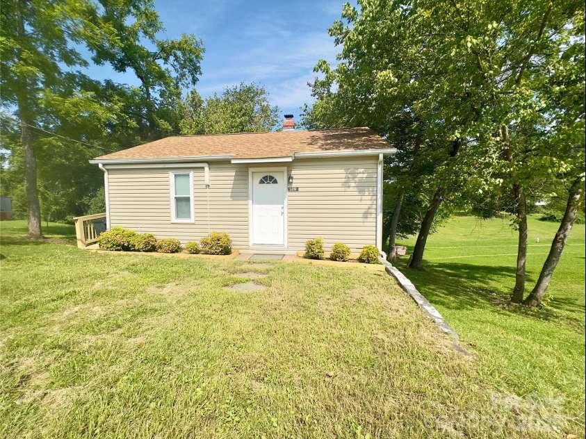 329 Morehead Road, Marion, NC 28752.  MLS# CAR4291357, YatesRealty ID 2194. Manageable from yard
