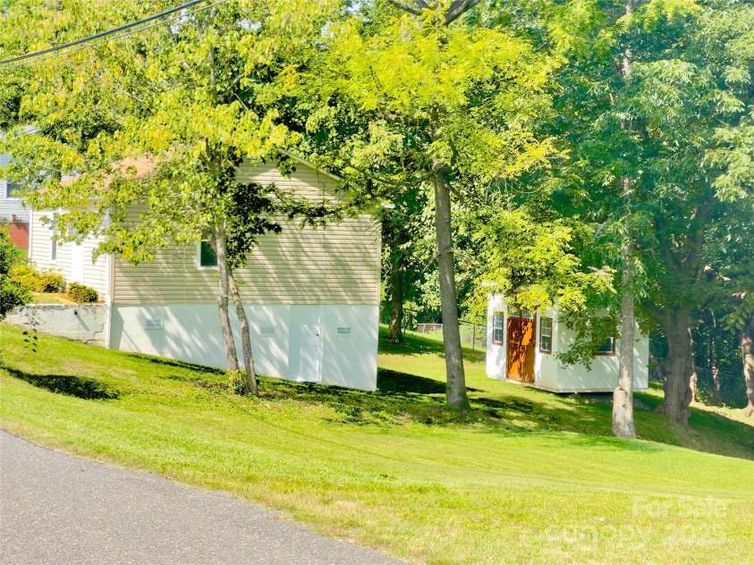 329 Morehead Road, Marion, NC 28752.  MLS# CAR4291357, YatesRealty ID 2194. Side view