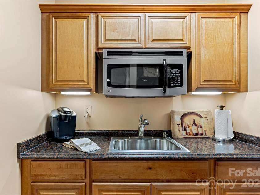 842 Rickel Drive, Hendersonville, NC 28739.  MLS# CAR4273464, YatesRealty ID 2194. 