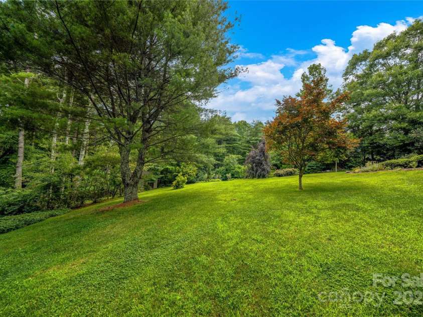 842 Rickel Drive, Hendersonville, NC 28739.  MLS# CAR4273464, YatesRealty ID 2194. 