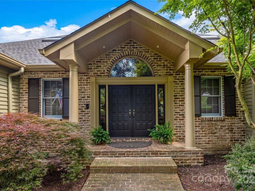 842 Rickel Drive, Hendersonville, NC 28739.  MLS# CAR4273464, YatesRealty ID 2194. 