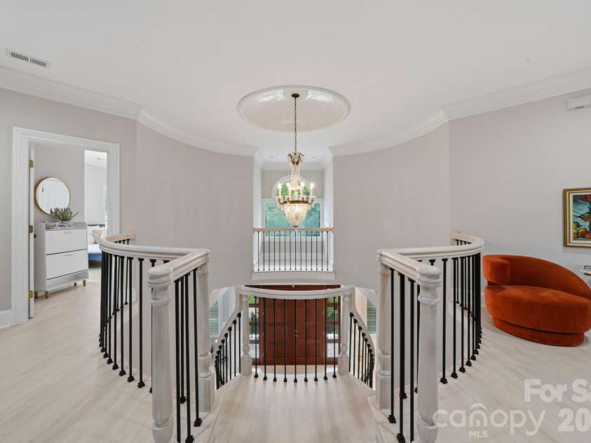 1120 Chollywood Drive, Charlotte, NC 28211.  MLS# CAR4372773, YatesRealty ID 21940. 