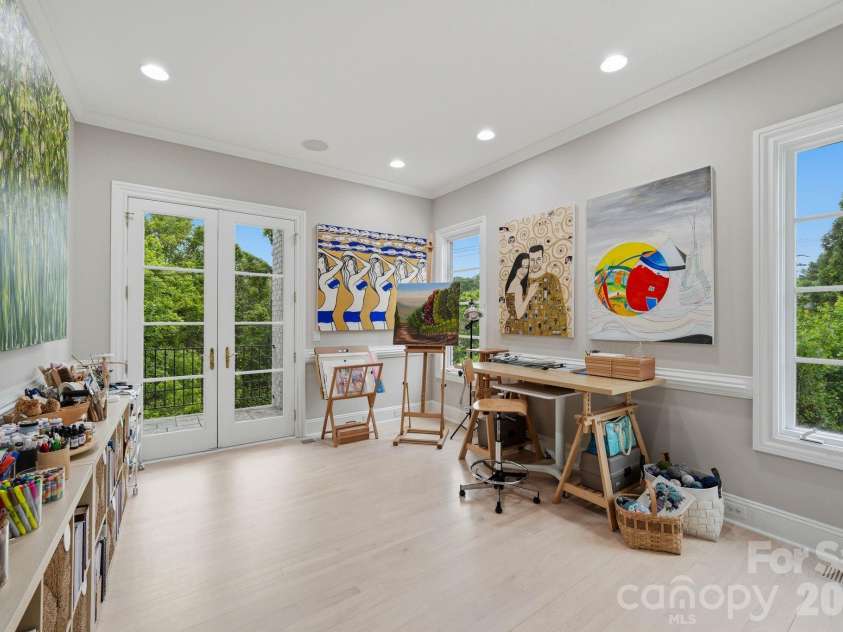 1120 Chollywood Drive, Charlotte, NC 28211.  MLS# CAR4372773, YatesRealty ID 21940. 