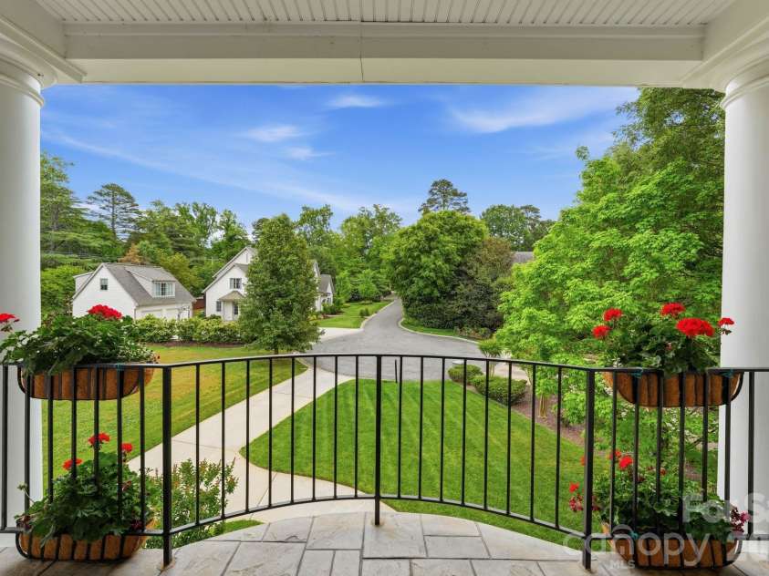 1120 Chollywood Drive, Charlotte, NC 28211.  MLS# CAR4372773, YatesRealty ID 21940. 