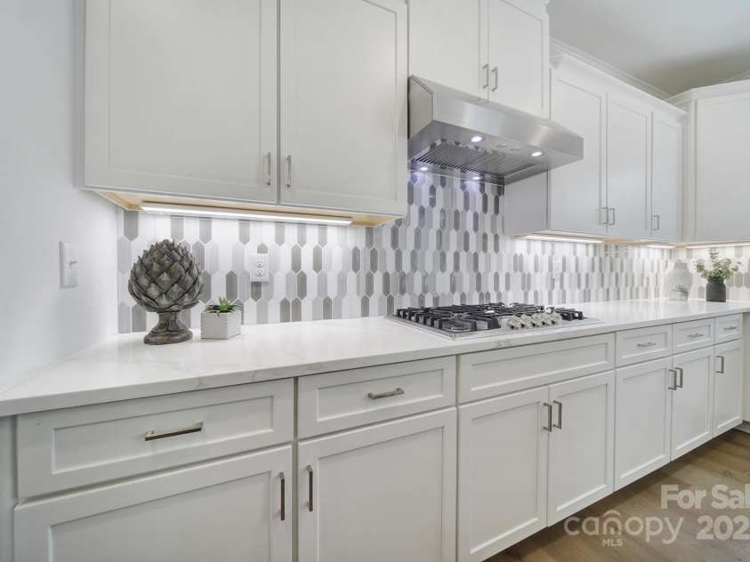 2148 Nims Village Drive, Fort Mill, SC 29715.  MLS# CAR4272831, YatesRealty ID 21940. 