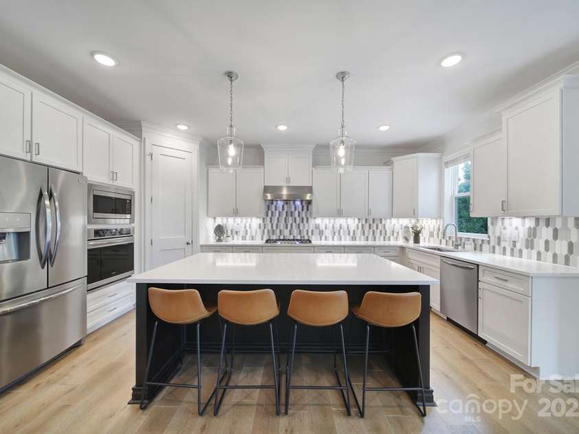 2148 Nims Village Drive, Fort Mill, SC 29715.  MLS# CAR4272831, YatesRealty ID 21940. 