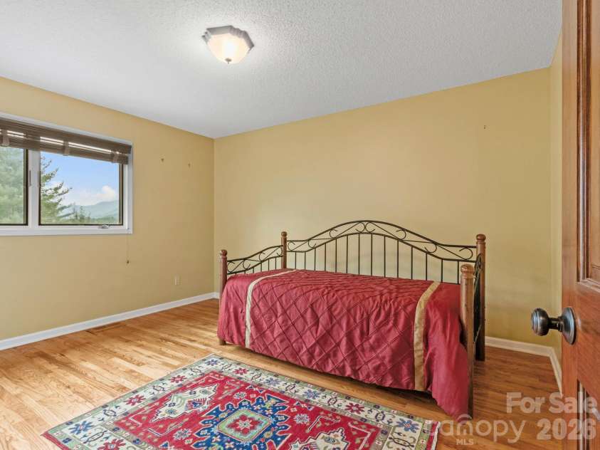 317 Robertson Street, Burnsville, NC 28714.  MLS# CAR4376081, YatesRealty ID 21941. 