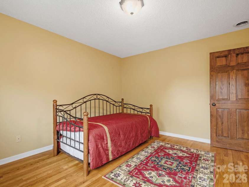 317 Robertson Street, Burnsville, NC 28714.  MLS# CAR4376081, YatesRealty ID 21941. 