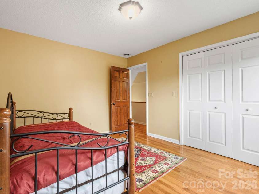 317 Robertson Street, Burnsville, NC 28714.  MLS# CAR4376081, YatesRealty ID 21941. 