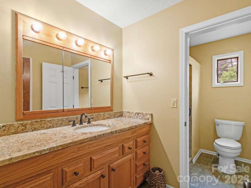317 Robertson Street, Burnsville, NC 28714.  MLS# CAR4376081, YatesRealty ID 21941. 
