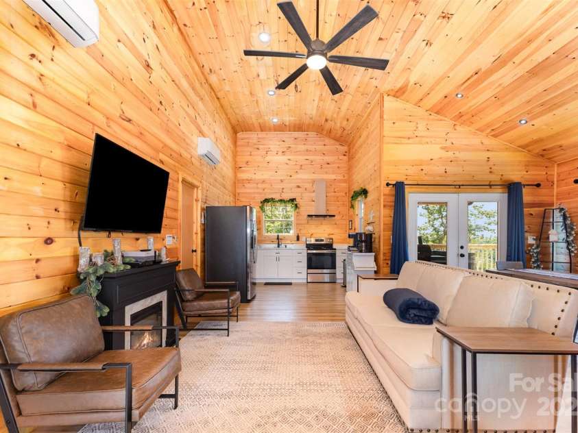7025 Martin Lane, Morganton, NC 28655.  MLS# CAR4273251, YatesRealty ID 21941. 