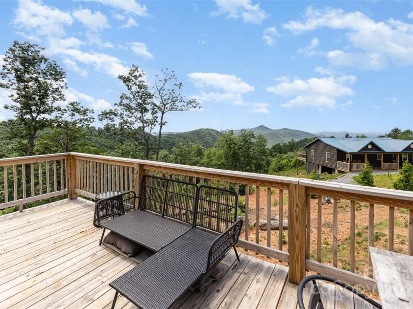 7025 Martin Lane, Morganton, NC 28655.  MLS# CAR4273251, YatesRealty ID 21941. 