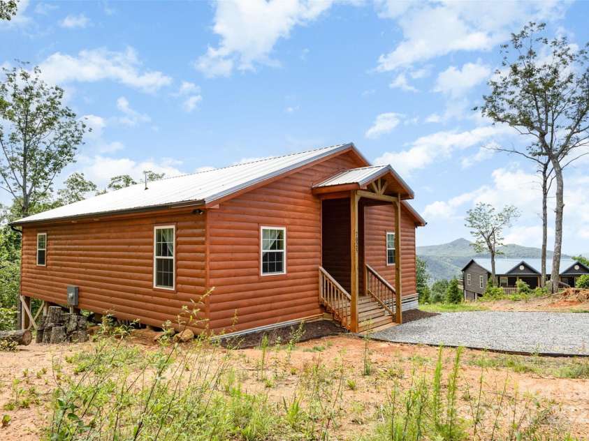 7025 Martin Lane, Morganton, NC 28655.  MLS# CAR4273251, YatesRealty ID 21941. 